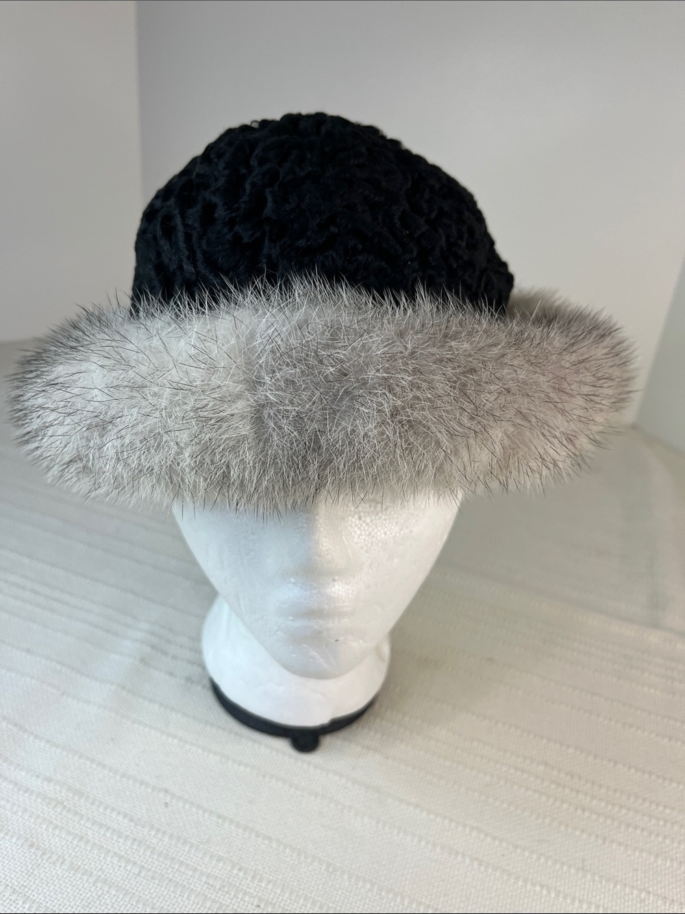 Electra Vintage Genuine Persian Lamb & Mink Fur Cossack Pillbox Hat Gray Black